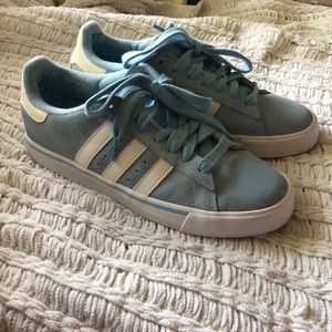 Men’s Adidas sneakers